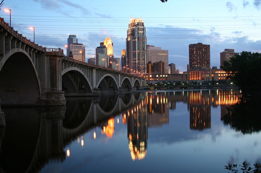 minneapolis from the mississippi river